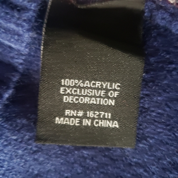 Women’s Alpine Skier Graphic Sweater Blue Medium - Picture 14 of 15